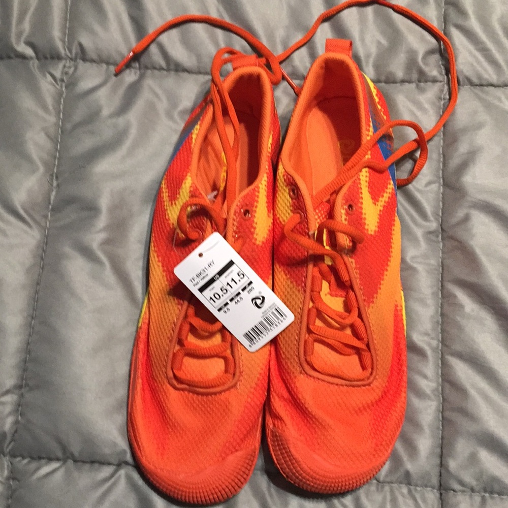 Bare trek men’s athletic shoes